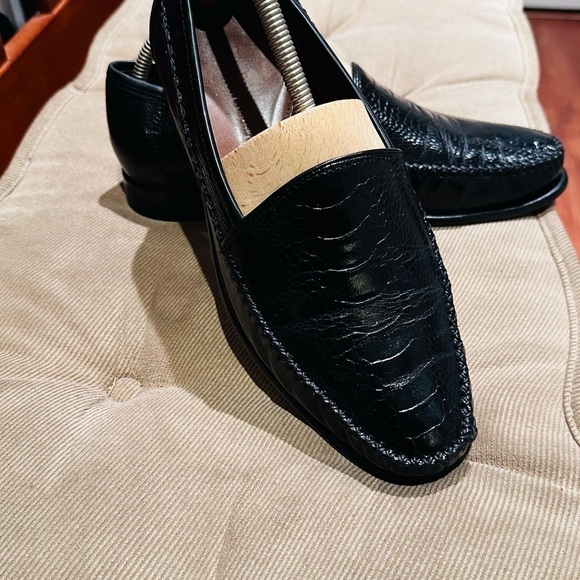 Johnston & Murphy Croc Design Loafers. - Picture 3 of 14
